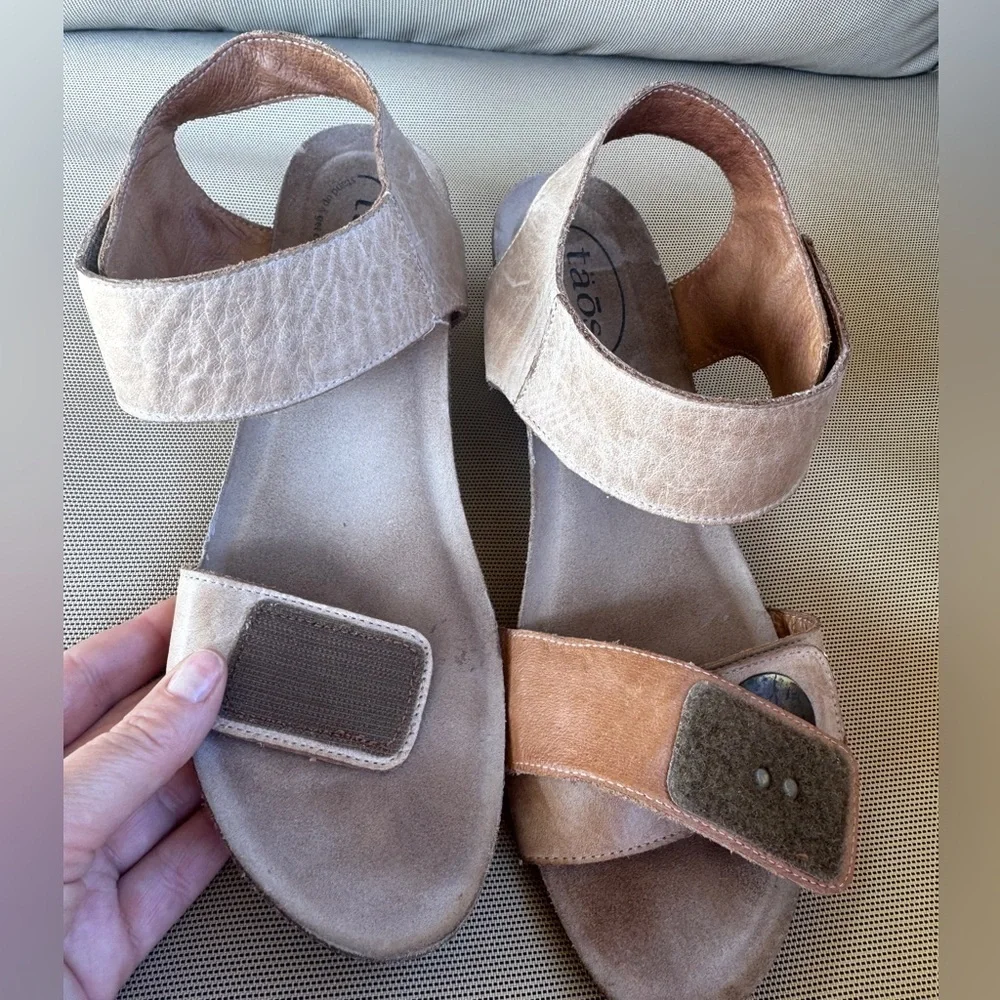 Taos Footwear taos carousel